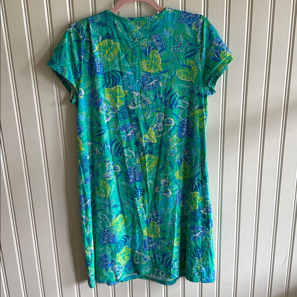 Lilly Pulitzer T-Shirt Dress - Picture 2 of 2